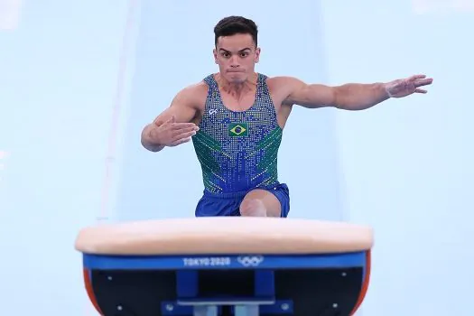 Ginastas Caio Souza e Diogo Soares ficam sem medalha na final do individual geral