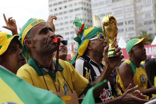 Com vitória do Brasil, festa na Lapa deve seguir durante a madrugada