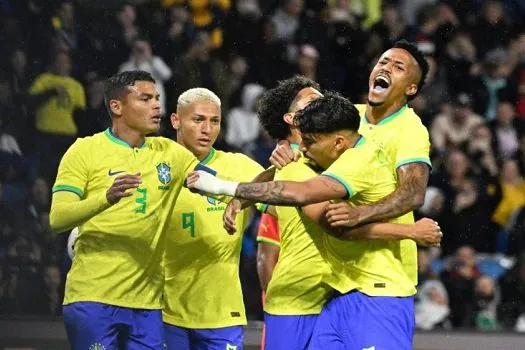 Brasil atropela Gana em amistoso com bom futebol e brilho de Richarlison