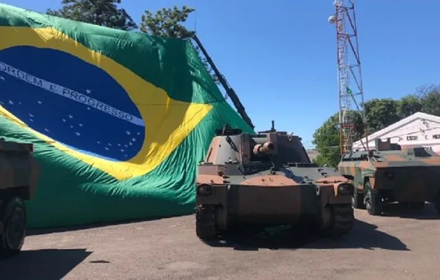 Brasil doa 21 blindados de combate usados para o Exército do Uruguai