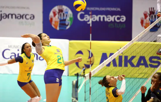 Seleção Feminina: Brasil estreia com vitória sobre o Equador