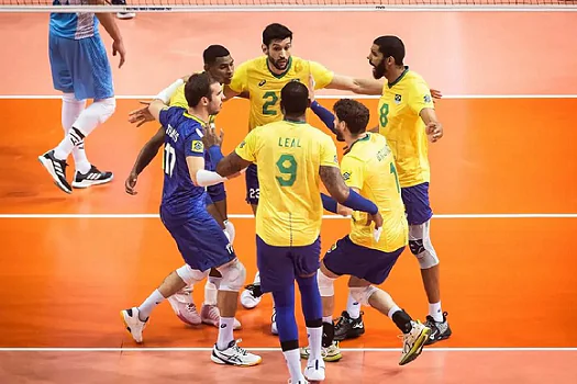 Brasil quase se complica, mas vence Eslovênia e leva o bronze no Mundial de vôlei