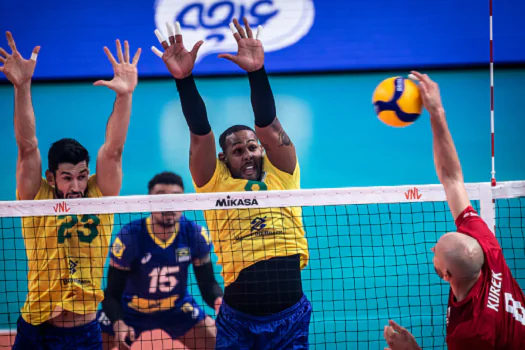 Brasil perde para Polônia e soma 3ª derrota na Liga das Nações de Vôlei Masculino