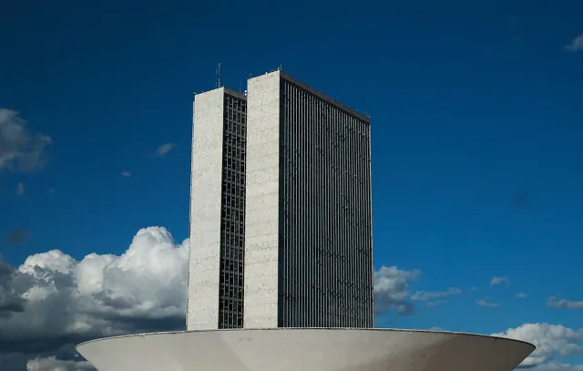 Câmara aprova aumento para presidente