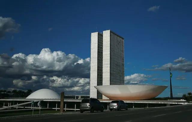 Nove governadores tomam posse pela primeira vez