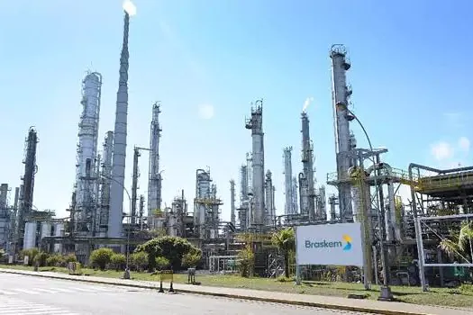 Petrobras confirma cancelamento de oferta secundária de ações da Braskem