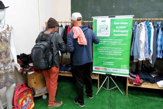 Semasa realiza Breshopping Sustentável para moradores atendidos pelo Centro POP