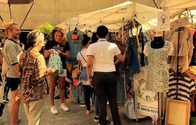 Feira de Brechós no Centro de SP é oportunidade para realizar compras de final de ano