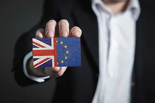 União Europeia e Reino Unido assinam o Brexit