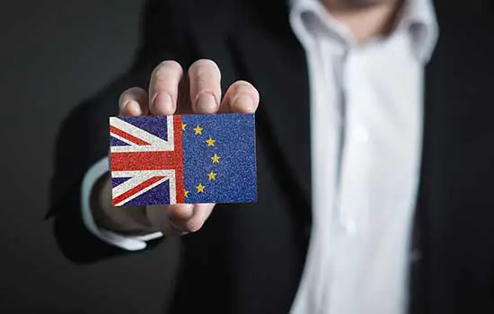 União Europeia e Reino Unido assinam o Brexit