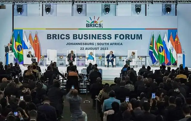 Cúpula do Brics tem plenária principal nesta quarta-feira (23)