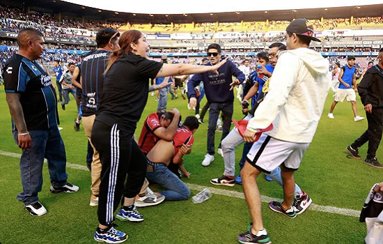 Querétaro é punido com um ano de jogos fora e sem torcida por briga