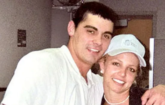 Ex-marido de Britney Spears é acusado de roubo de joia nos EUA