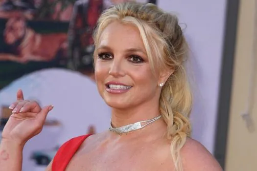 Britney Spears ameaça deixar rede social novamente