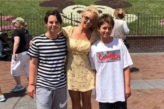 Britney Spears retomou contato com os filhos após um ano