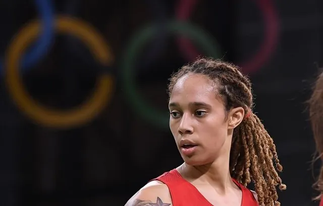 Griner agradece apoio e promete voltar à WNBA e ajudar a repatriar outros detidos