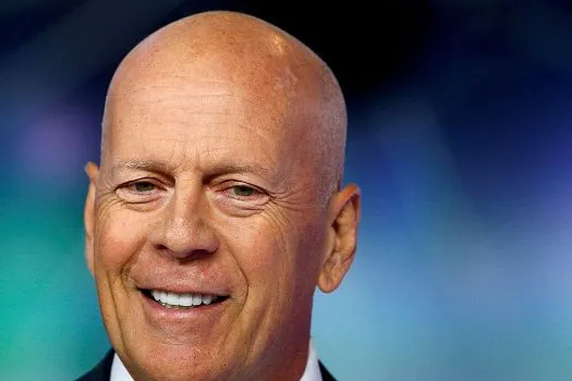 Entenda o que é afasia, condição diagnosticada no ator Bruce Willis