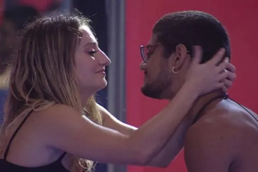 Bruna Griphao revela se beijou o ex-BBB Gabriel Santana