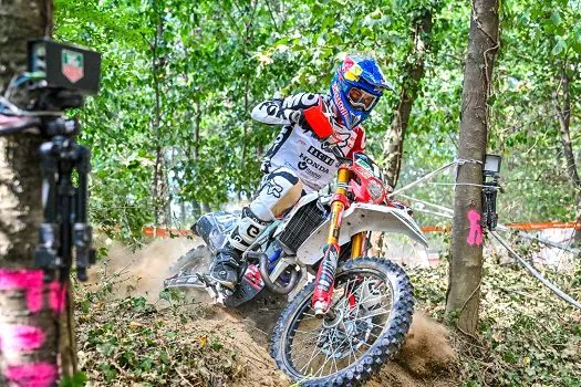 Bruno Crivilin assume 7º lugar na tabela da E1 com melhor desempenho no Mundial de Enduro