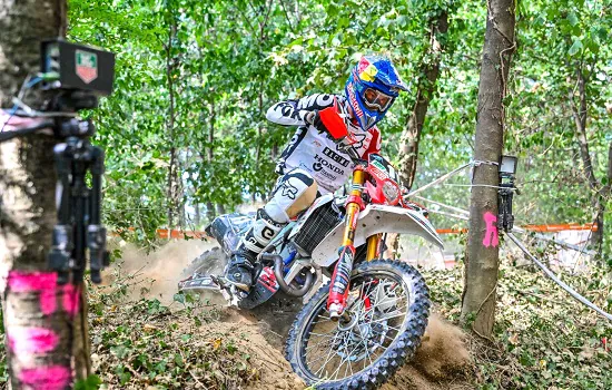 Bruno Crivilin assume 7º lugar na tabela da E1 com melhor desempenho no Mundial de Enduro