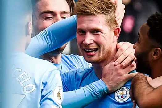 De Bruyne tenta o terceiro prêmio consecutivo de “Jogador do Ano” da Inglaterra