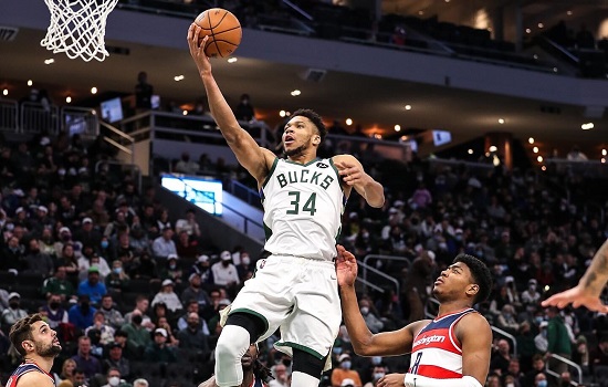 Bucks superam Wizards em noite de ‘triple-double’ do astro Giannis Antetokounmpo