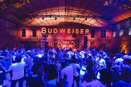 Budweiser confirma nova edição do Bud Basement para o Super Bowl em SP