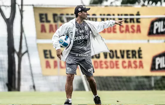 Santos anuncia demissão de Fabián Bustos após eliminação na Sul-Americana