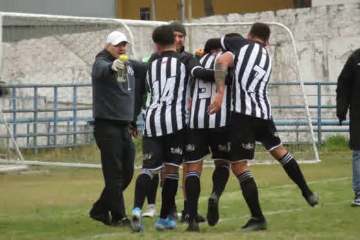 Cachorrão vence Santo André e assume terceira colocação do Grupo 4