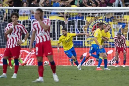 Atlético de Madrid goleia Cádiz e assume a vice-liderança no Campeonato Espanhol