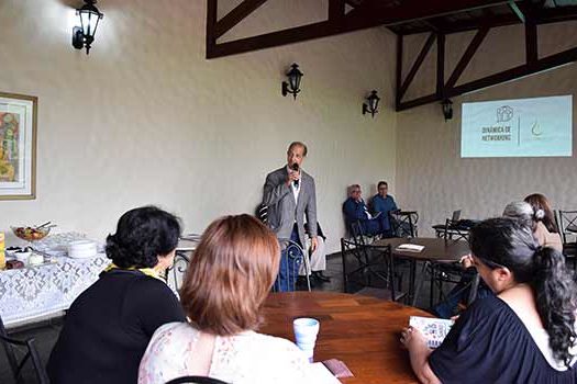 Café da Manhã discute criação de espaços para amamentação e registro do Polo