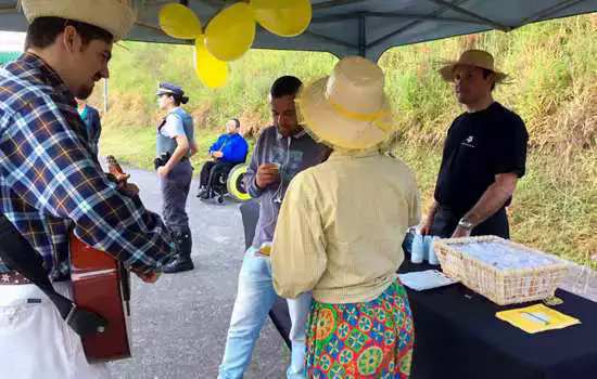 Ecovias promove mais uma edição do tradicional Café na Passarela com pedestres do SAI