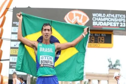 Caio Bonfim bate recorde nacional e conquista medalha de bronze na marcha atlética