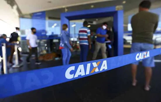 Caixa abre 772 agências na manhã deste sábado