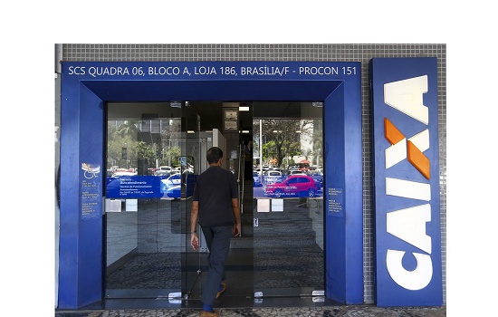 Caixa libera abono salarial para trabalhadores nascidos em outubro