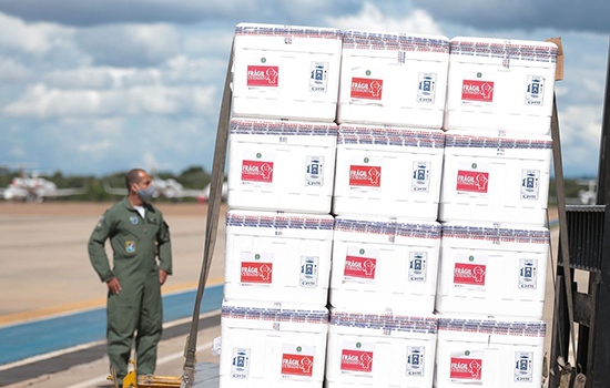 Empresa doa 5 mil caixas térmicas para transporte de vacinas