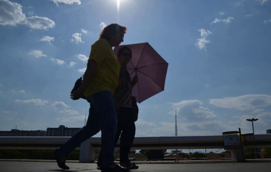 Previsão do Tempo:  Amanhecer com variação de nuvens e sol em São Paulo