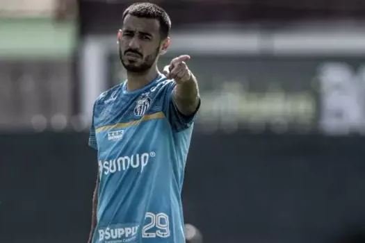 Camacho vê fatalidade em goleada e pede para Santos virar chave na Sul-Americana