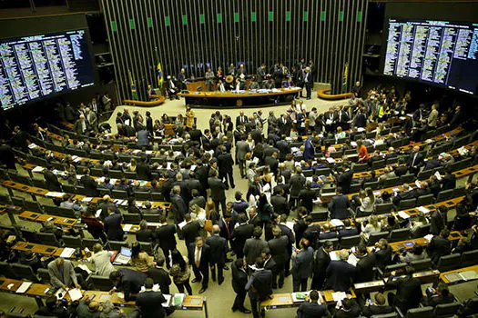 Deputados aprovam PEC do Orçamento Impositivo; texto vai para o Senado