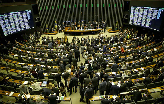 Deputados aprovam PEC do Orçamento Impositivo; texto vai para o Senado