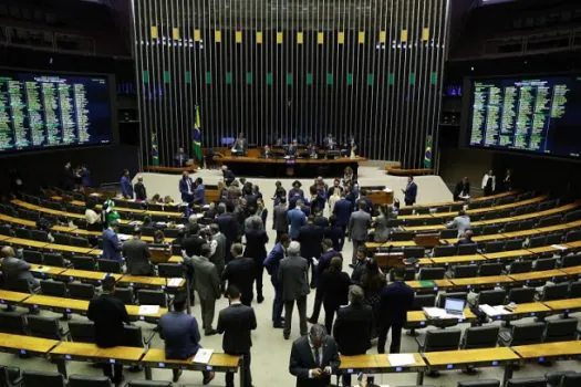 Câmara aprova MP do Mais Médicos mesmo com problemas na articulação política do governo