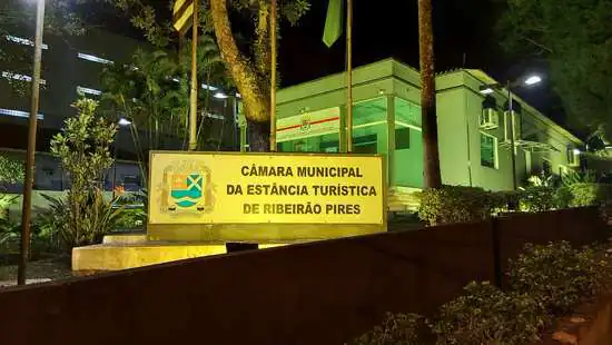 Ribeirão Pires aprova presença obrigatória de Intérprete de LIBRAS em agências bancárias