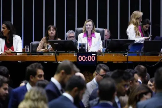 Deputadas destacam desafios para garantia de direitos das mulheres