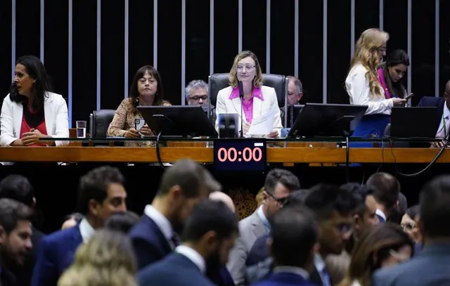 Deputadas destacam desafios para garantia de direitos das mulheres