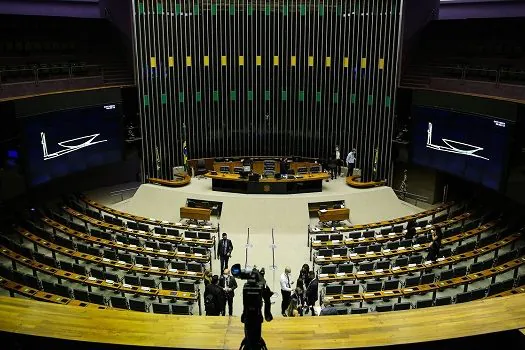 Câmara dos Deputados aprova texto-base do projeto que legaliza jogos no Brasil