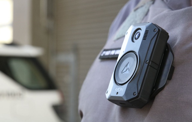 Governo do RJ determina que forças especiais usem câmeras em fardas