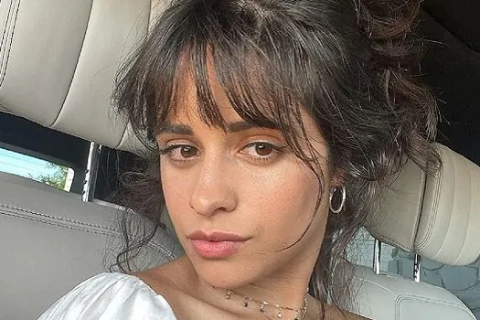 Camila Cabello testa positivo para covid-19 em meio a nova onda de casos nos EUA