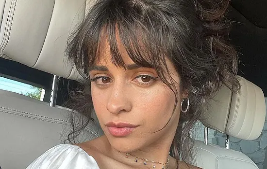 Camila Cabello testa positivo para covid-19 em meio a nova onda de casos nos EUA