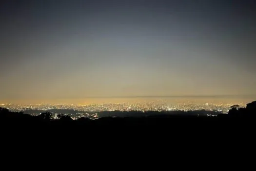 Caminhada Noturna na Pedra Grande é opção de lazer em abril  