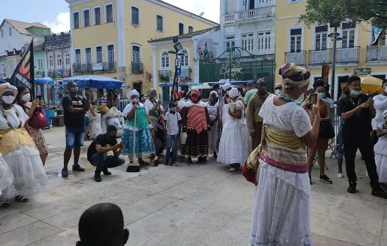 Juízes fazem caminhada contra o racismo e a desigualdade